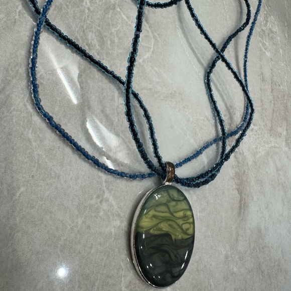 🔥Unique, one-of-a-kind necklace with a beautiful green and black stone pendant, - Picture 5 of 6